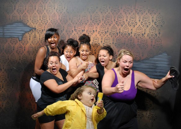 bubble girl goes to haunted house with raven symone